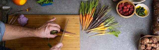 Ayudantes de cocina y Camareros