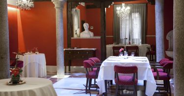 Grupo Adolfo busca Camareros/as y Cocineros/as para sus reconocidos Restaurantes en Madrid y Toledo